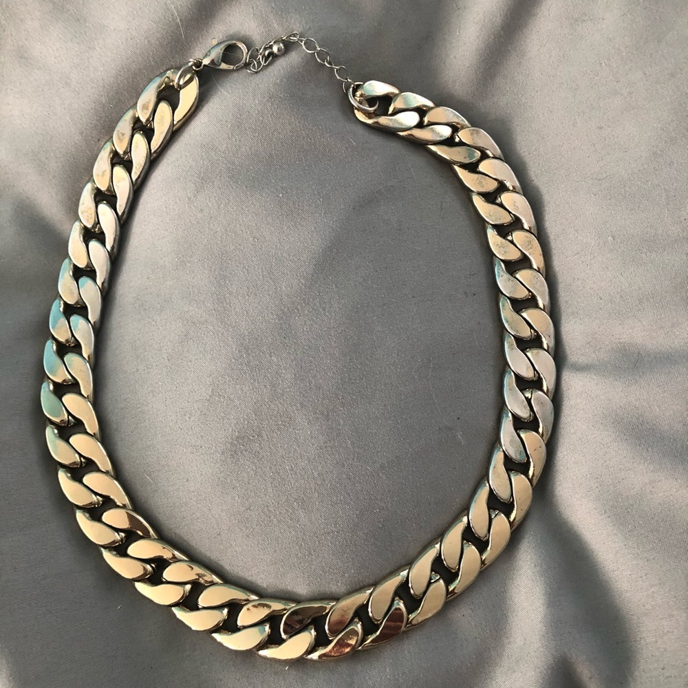 Chain link necklace